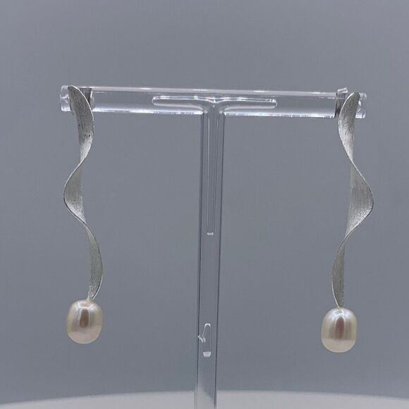 3 piece necklace set in silver tones with stars and pearl amulet, NWOT, fashion - Picture 11 of 14